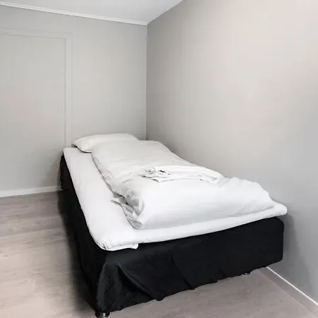Large Apt Very Central 4-5br * برغن