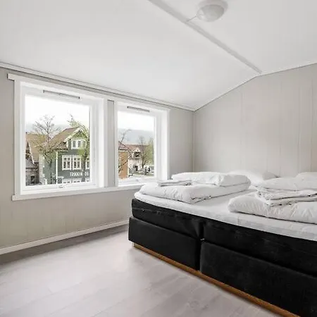 Lejlighed Large Apt Very Central 4-5br
